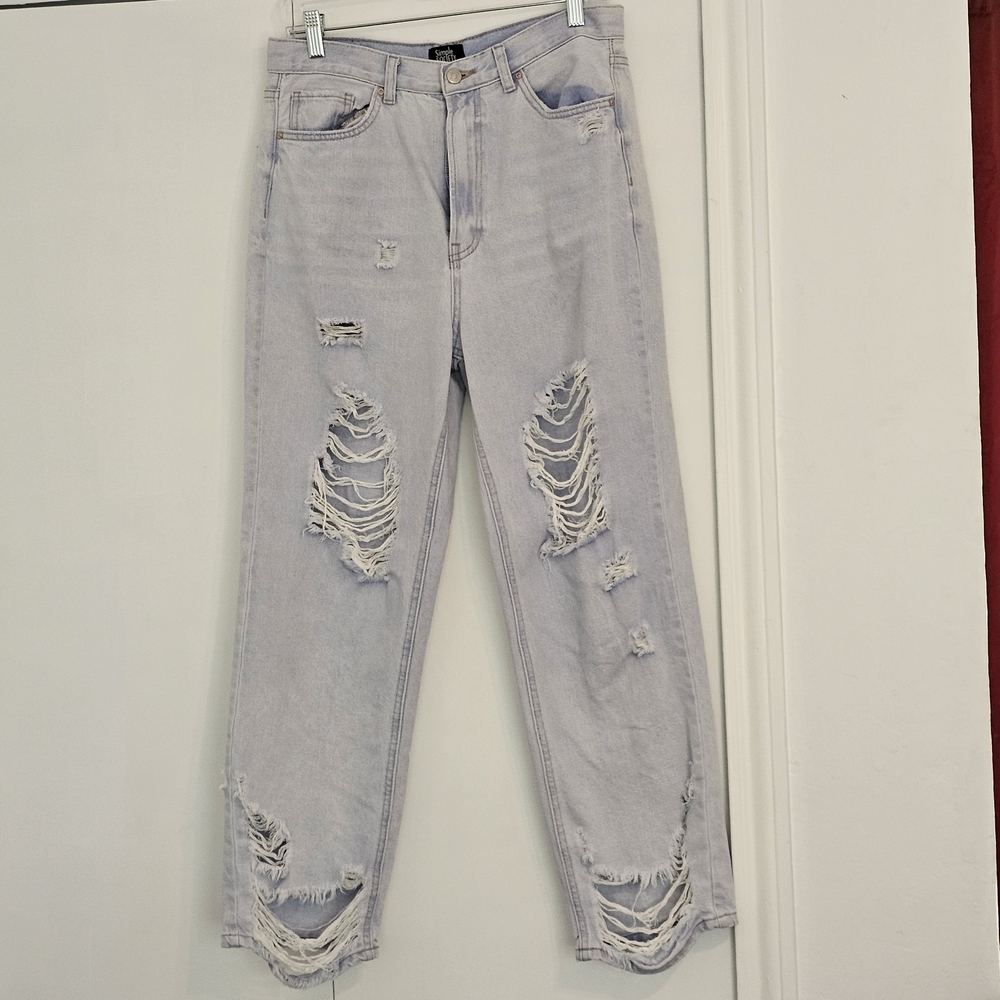 Simple Society IBlue Boyfriend Jeans with Distressed Details